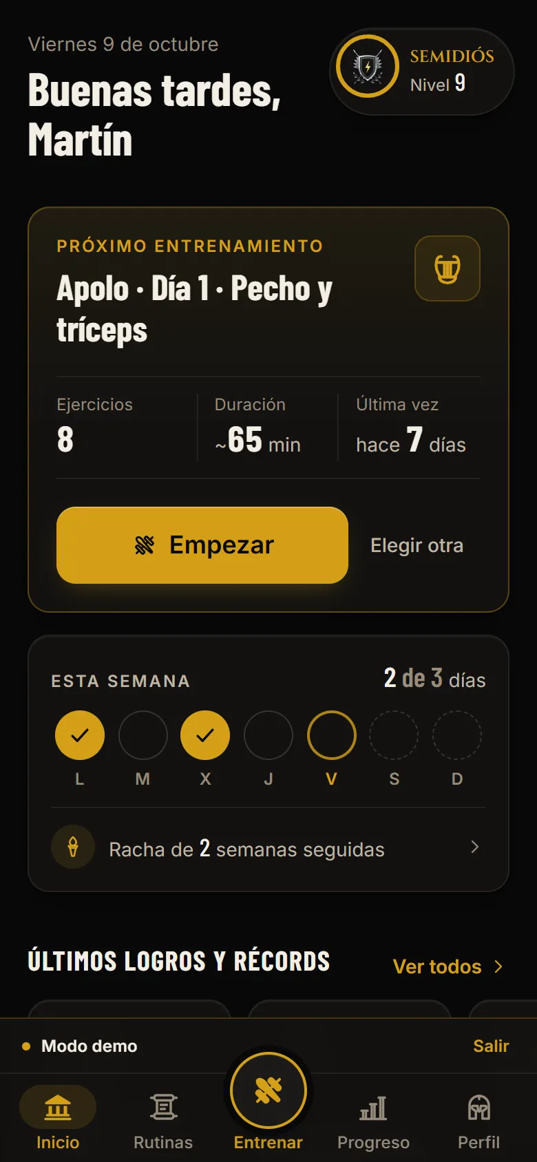 App de Heracles Gymnasio en el celular: próximo entrenamiento, nivel Semidiós y la racha de la semana, con un socio de ejemplo